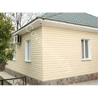 Сайдинг виниловый Ю-Пласт, ванильный-1